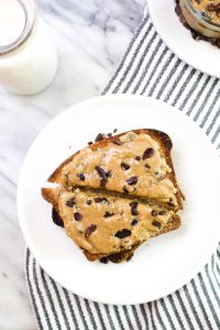 This Healthy Cookie Butter recipe is an easy 10 minute 2 step recipe! This sweet spread is gluten-free, vegan, and paleo. | CatchingSeeds.com