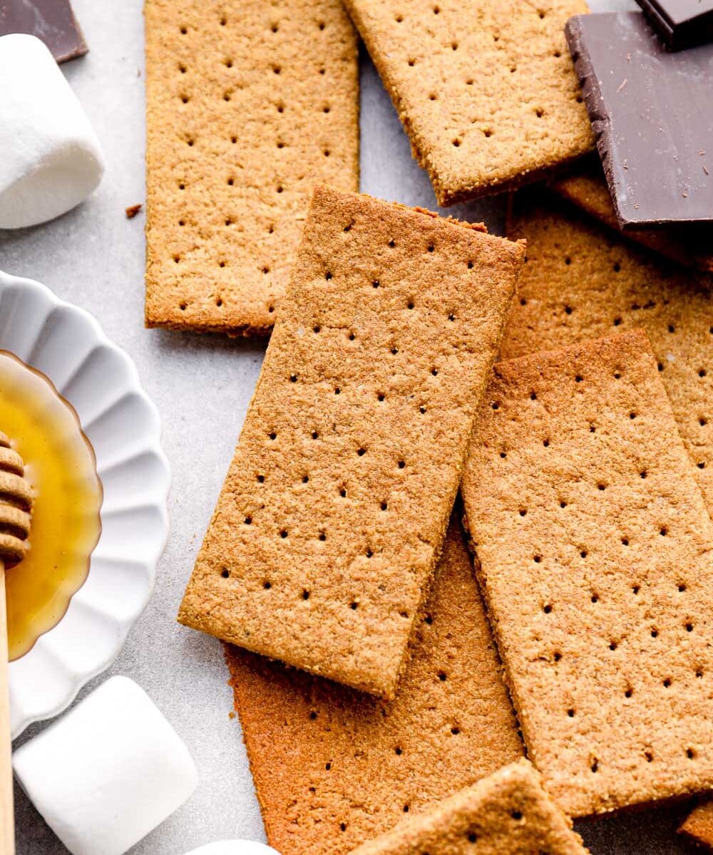 Gluten free graham crackers with marshmallows, honey, and dark chocolate.